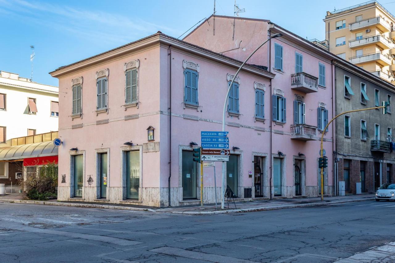 La Casa Rosa Apartment Terni Ngoại thất bức ảnh
